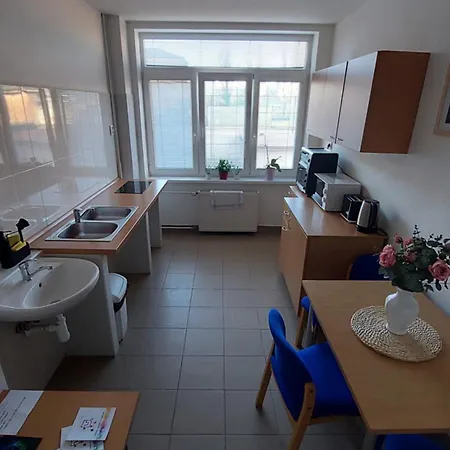 ホステル Sd Urbankova 2 *