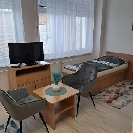 Хостел Sd Urbankova 2 *